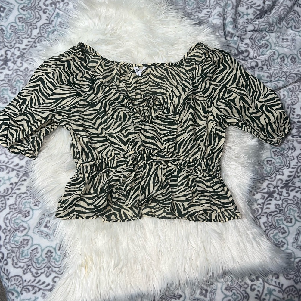 Steve Madden Black and Cream Zebra Blouse